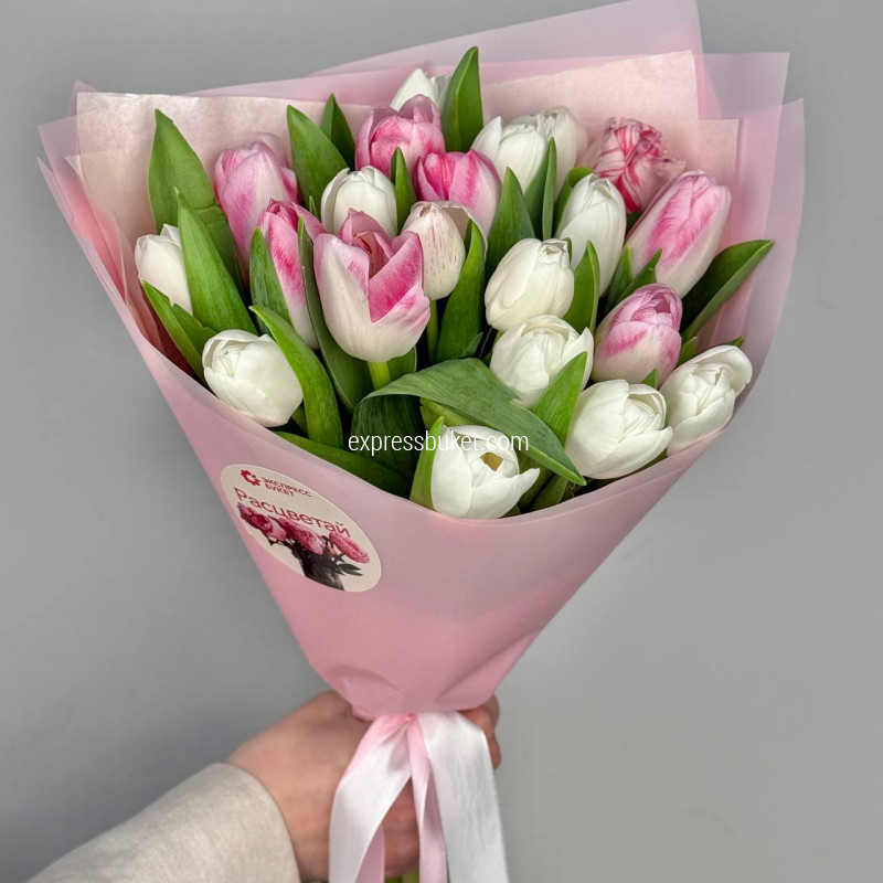 Набор "8 марта" и клубника