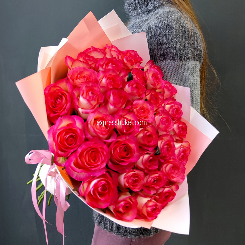 Букет из 37 роз Джумилия